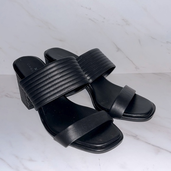 NEW Caslon Lamia leather open toe block heels sz 7.   (C10) - Picture 1 of 4